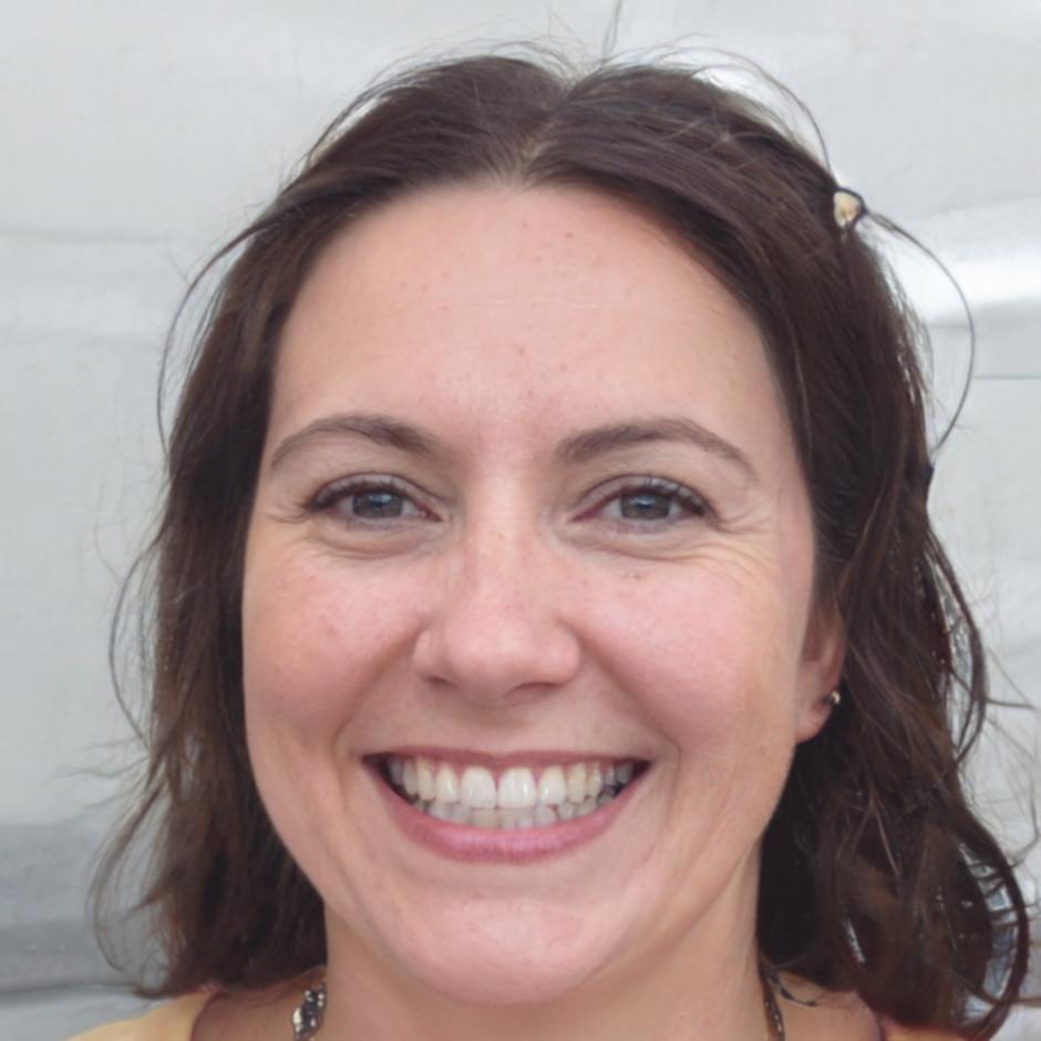 Portrait d'Aurélie Moreau, psychologue clinicienne spécialisée en comportements financiers